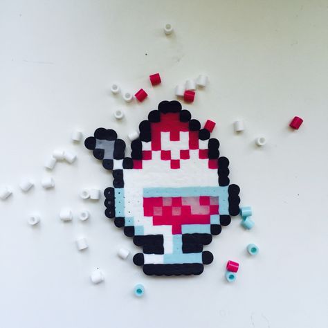 Perler beads, melted ice cream Perler Beads Candy, Perler Bead Gumball Machine, Dessert Perler Beads, Perler Bead Ice Cream Cone, Ice Cream Perler Beads, Pixel Art Food, Kandi Cuff Patterns, Perler Creations, Easy Perler Beads Ideas