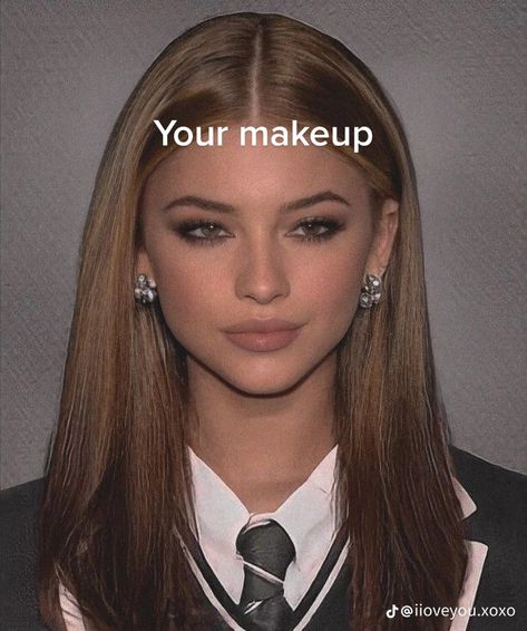 School Photoshoot Makeup, Early 2000s Makeup Looks Baddie, I’d Photo Makeup, Senior Portrait Yearbook, Senior Yearbook Makeup, Yearbook Makeup Senior, Permit Picture Ideas Makeup, Photo Id Makeup, Pretty Yearbook Pictures