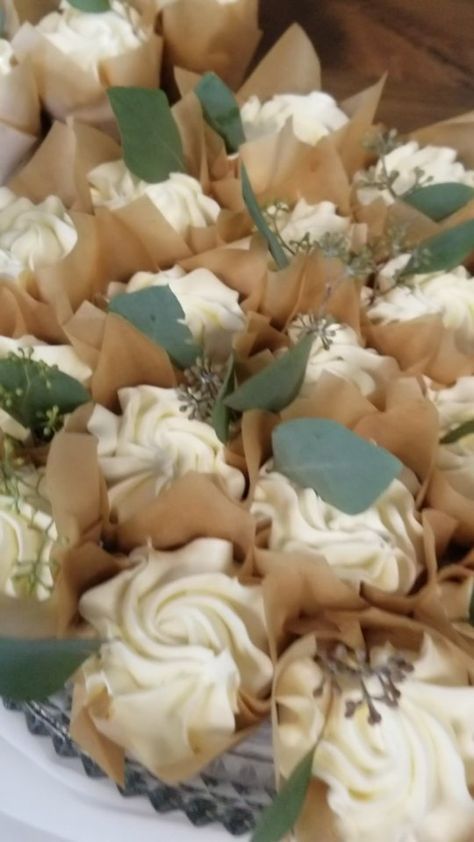 dulcerella_customcakes on Instagram: Cupcakes 🧁🧁 Eucalyptus provided by @petalworksdesignstudio #weddingcupcakes #weddingdessert #wedding #bride #desserttable #bakingvideos Eucalyptus Cupcakes, Bridal Shower Cupcakes, Baking Videos, Shower Cupcakes, Real Leaves, Wedding Leaves, Wedding Cupcakes, Wedding Desserts, Put A Ring On It