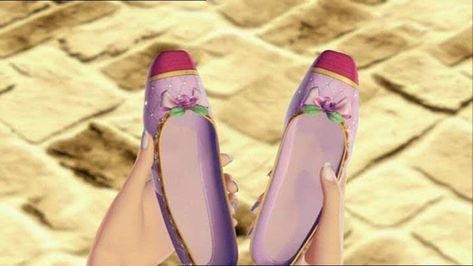 Barbie 12 Dancing Princesses, Twelve Dancing Princesses, Accessoires Barbie, 12 Dancing Princesses, Barbie Cartoon, Barbie Images, Barbie Barbie, Barbie Shoes, Barbie Life