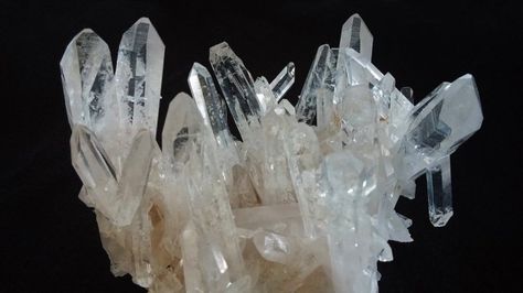 Quartz Rock, Pretty Rocks, White Crystals, Mineral Stone, Minerals And Gemstones, Rocks And Gems, Quartz Cluster, Clear Crystals, Maleficent