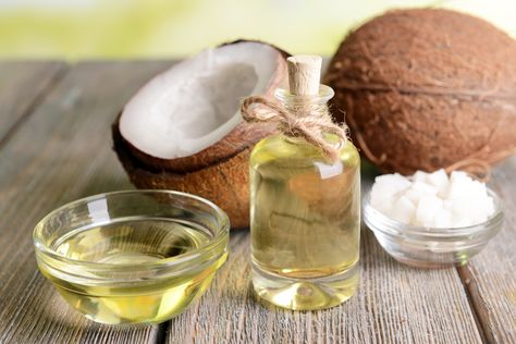 Flo Living offers tips to increase your metabolism and speed up the rate at which you burn calories and lose weight. Health Coconut Oil, Oils For Scars, Program Diet, Coconut Oil For Dogs, Coconut Health Benefits, Coconut Oil Uses, Oils For Dogs, Benefits Of Coconut Oil, Coconut Oil For Skin