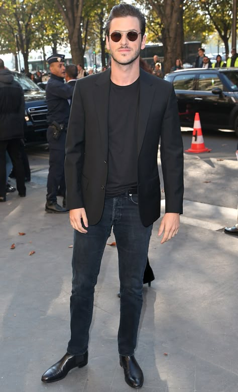 Gaspard Ulliel: If you want to pull off that cool as f*ck French guy look, just copy everything Ulliel is doing here. Black Blazer Outfit With Jeans Men, Black Blazer Outfit Men, Blazer With Jeans Men, Suit Jacket With Jeans, Black Blazer With Jeans, Sport Coat Outfit, Black Sport Coat, Black Blazer Men, Black Blazer Outfit