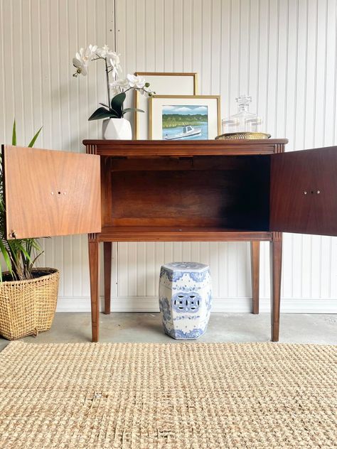 ✨ Available for purchase✨FREE DELIVERY 🚚 in town within 30 minutes from 23606 Vintage Federal Style Mahogany Sideboard This American made sideboard is the perfect size for so many places in your home. It has gorgeous mahogany inside and out! Its size is so versatile that it could function as an entryway table, bar, oversized nightstand, hallway table, buffet or sideboard. The interior is perfect storage for a bar, as wine bottles would be a perfect fit! This piece has been thoroughly clea... Oversized Nightstand, Table Buffet, Mahogany Sideboard, Hallway Table, Entryway Table, Table Bar, Wine Bottles, American Made, 30 Minutes