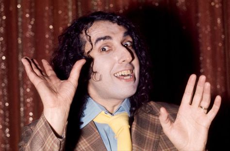 Tiny Tim, Snake Bites, Daily Star, World Records, Celebrity News, Stars, Celebrities