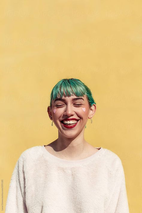 Yellow Background Portrait, Smile Portrait Photography Happiness, Yellow Photoshoot Ideas, Yellow Background Photoshoot, Yellow Portrait Photography, Happy Portrait Photography, Woman Smiling Photography, Smiling Portrait Photography, Stickers On Face