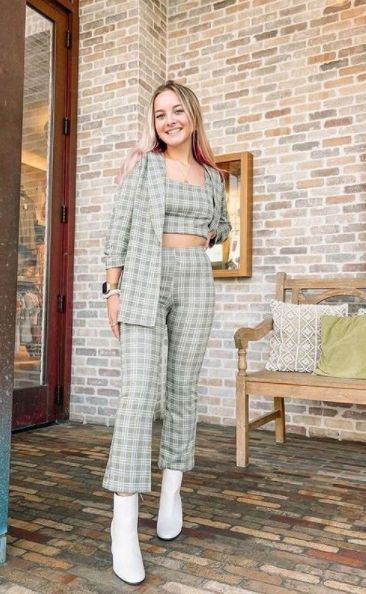 Pale Green Trousers Outfit, Fall Plaid Pants, Plaid Fall Outfits, Plaid Pants Outfits, Cute Casual Outfits For Fall, Fall Womens Outfits, Cute Casual Fall Outfits, Green Trousers Outfit, Summer To Fall Outfits