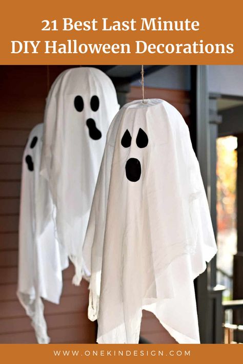 With Halloween just around the corner, it’s not too late to add some last-minute DIY Halloween decorations to bring some spooky fun to your property. Most of these project ideas are inexpensive, simple to create, and fun for the whole family! Scary Ghost Decorations, Diy Halloween Ghost Decorations, Ghost Halloween Decorations, Porta Halloween, Diy Ghost Decoration, Diy Halloween Ghosts, Diy Ghost, Halloween Ghost Decorations, Ghost Diy