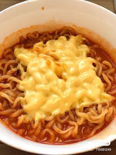 Food Craving Chart, Aesthetic Ramen, Samyang Buldak, Cheese Ramen, Fried Noodles, Delicacy Food, Yummy Comfort Food, Think Food, Hot Chicken