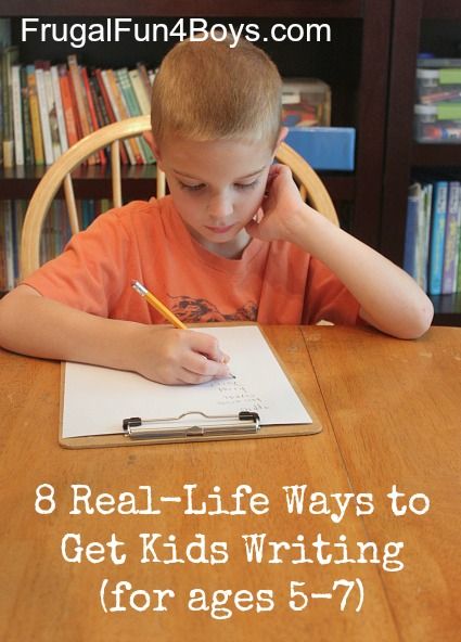 8 Real-Life Ways to Get Kids Writing - Because it's more motivating for kids to do their best when they have a purpose! Homeschool Writing, Writing Crafts, Summer Learning, Education Kindergarten, Writing Lessons, Writing Workshop, Teaching Writing, Kids Writing, Literacy Activities