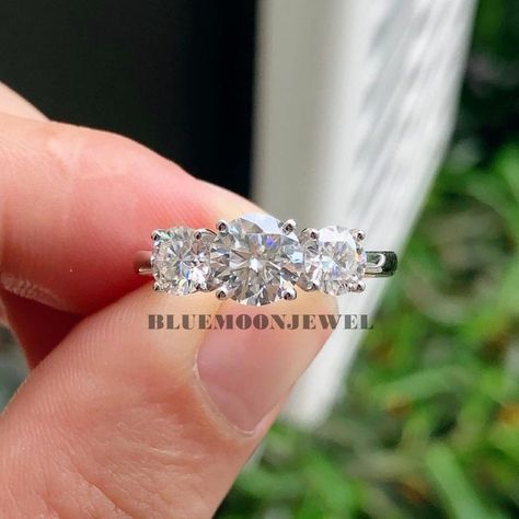 BlueMoonjewel2015 - Elegant Engagements: Moissanite and Diamond Rings - Etsy Bosnia and Herzegovina Engagement Ring Round Cut, White Gold Wedding Ring, Rings Etsy, Engagement Ring Round, Sterling Silver Promise Rings, Gold Promise Rings, Three Stone Ring, Gold Wedding Ring, White Gold Wedding Rings