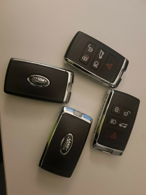 5 Buttons Smart Card Remote Key Shell Case For Land Rover Range Rover Sport Evoque Velar Discovery 5 Fob Key Cover (2018 year) Range Rover Car Keys, Range Rover Keys Aesthetic, Range Rover Keys, Land Rover Autobiography, Range Rover White, Range Rover Sv, Range Rover Car, Leather Watch Roll, Discovery 5