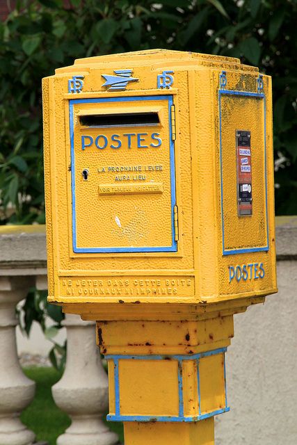 French Post Box    Traditional French post box in Le Touquet  License: Some rights reserved by openroads.com (see Flickr) Vintage Mailboxes, How To Learn French, Antique Mailbox, Old Mailbox, Vintage Mailbox, Vintage Mail, You Have Mail, Post Boxes, Mail Boxes