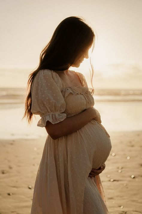 Maternity Dress Flowy, Mommy Maternity Pictures, Maternity Photography Backyard, Pregnancy Dresses For Photoshoot, White Dress Ocean Photoshoot, Maternity Shoot Ideas Outdoor Poses, Maternity Shoot Ideas Family, Maternity Photo Shoot River, Maternity Photography Joshua Tree