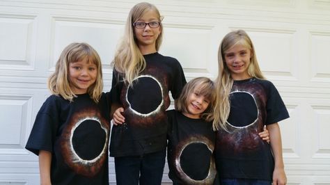 DIY: Make your own Eclipse T-Shirt - All About Kansas City - Web Exclusives 2017 - Kansas City, MO Solar Eclipse Party Preschool, Solar Eclipse Photo Backdrop, Eclipse Meals, Total Solar Eclipse Shirts, Solar Eclipse Decorated Cookies, Solar Eclipse Shirt Ideas, Solar Eclipse Cookies, Eclipse Party Ideas, Eclipse For Kids