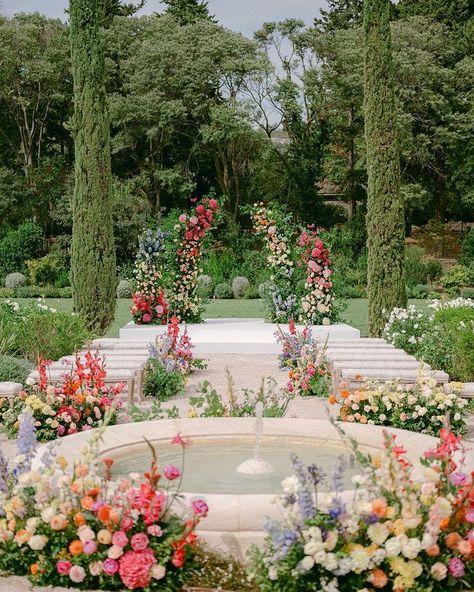 All Posts • Instagram Diy Destination Wedding, Alfresco Wedding, Daytime Wedding, Colorful Wedding Flowers, Floral Wedding Decorations, Garden Weddings Ceremony, Ceremony Design, Breathtaking Wedding, Ceremony Inspiration