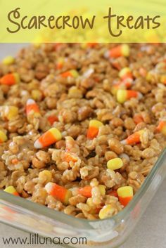 Scarecrow Treats! If you love peanuts and candy corn you will love this dessert! Scarecrow Treats, Peanuts And Candy Corn, Hallowen Ideas, Chex Mix, Fall Treats, Theme Halloween, Yummy Sweets, Halloween Recipes, Holiday Baking