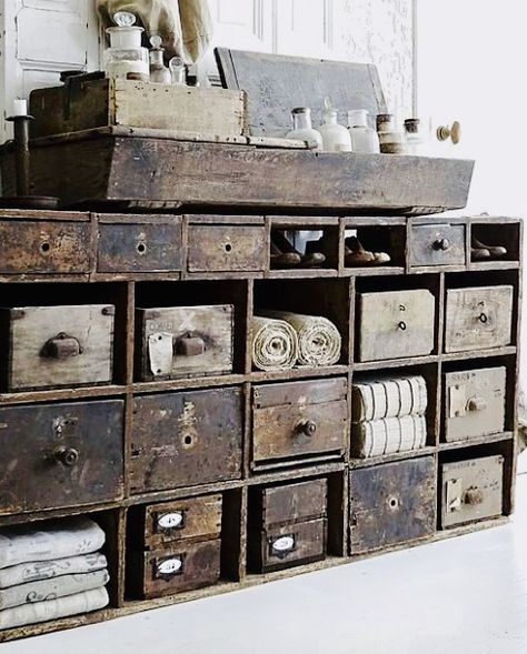 Muebles Shabby Chic, Create Board, Three Wishes, Casa Vintage, Animal Photos, Rustic Interiors, Cafe Design, Craft Storage, Industrial Furniture