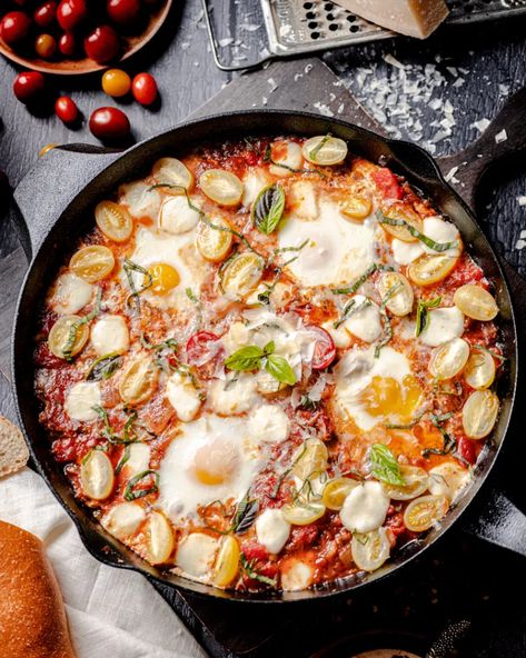 Eggs in Purgatory - Italian Baked Eggs in Garlic Tomato Sausage Sauce - Cooking With Wine Blog Tomato Egg Bake, Italian Baked Eggs, Cooking With Wine, Eggs In Purgatory, Sausage Sauce, Sausage Casing, Fresh Oregano, Sausage And Egg, Cooked Breakfast