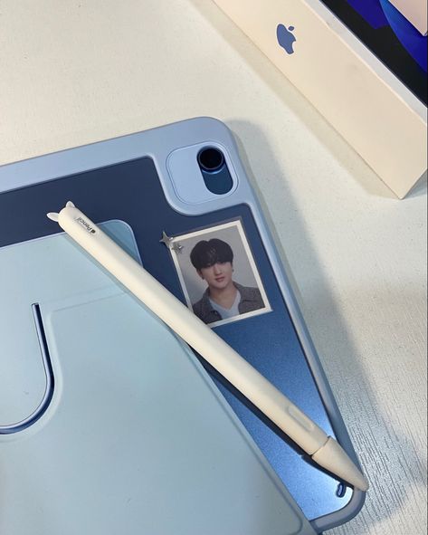 ipad air 5, changbin skz replay id, ipad aesthetic, ipad blue, ipad air 5 blue Blue Ipad Air Aesthetic, Blue Ipad Case Aesthetic, Ipad Air 5 Blue Aesthetic, Ipad Air Blue Aesthetic, Blue Ipad 10th Gen, Blue Changbin, Ipad Air 5 Aesthetic, Blue Ipad Aesthetic, Ipad Air Blue