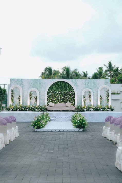 Decorating Ideas Wedding, Wedding Decoration Idea, Wedding Decorating Ideas, Ideas Wedding Decoration, Unique Event Decor, Wedding Secrets, Wedding Decorations Ideas, Engagement Stage Decoration, Outdoor Tent Wedding