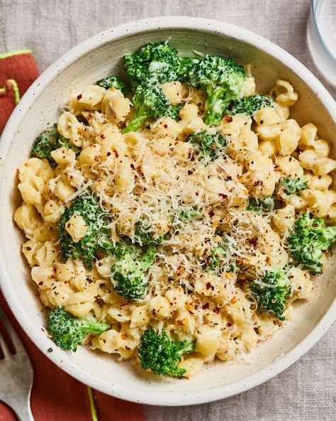 Recipe: One-Pot Creamy Broccoli Pasta | Kitchn - meh - one pot pastas always come out too mushy Yogurt Pasta, Creamy Broccoli Pasta, Batch Meals, Broccoli Pasta Recipe, Creamy Broccoli, Ditalini Pasta, Pecorino Romano, One Pot Dinners, Broccoli Pasta