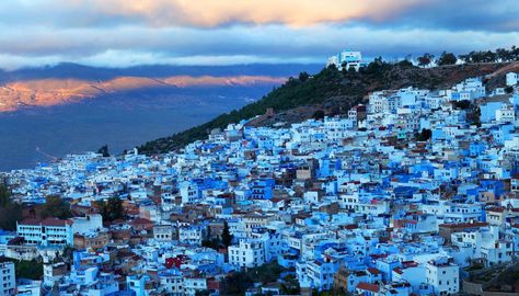 Morocco Chefchaouen, Andalusian Architecture, 3 Days Trip, Colorful Places, Morocco Travel, Blue City, Green City, Beaux Villages, Lonely Planet