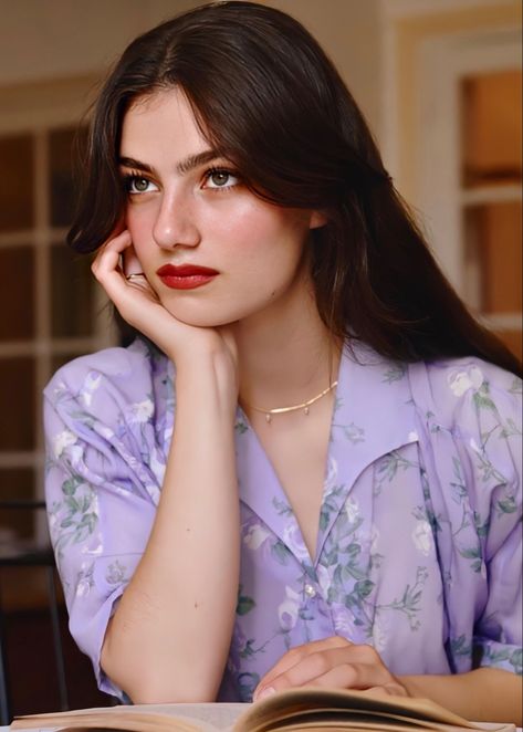 Zoia Mossour, Tessa Gray, 인물 사진, French Girl, Vintage Girls, Of Ideas, Vintage Beauty, Fashion Poses, Parisian Style