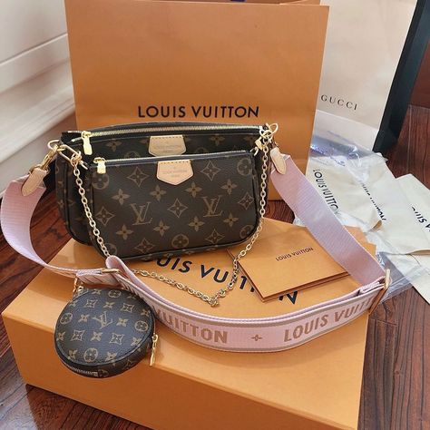 Lv Crossbody Bag, Pochette Louis Vuitton, Louis Vuitton Multi Pochette, Louis Vuitton Crossbody, Lv Bags, Perfect Handbag, Bracelet Fashion, Beautiful Handbags, Prada Handbags