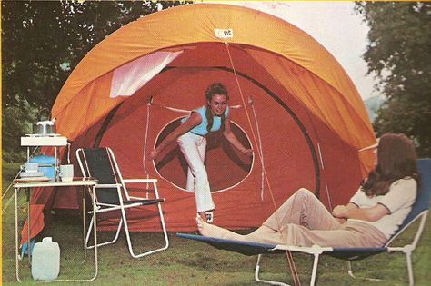 Vintage Camping Photos, Camping Photo, Weekend Camping, Retro Camping, Camping Parties, Camping Aesthetic, Fall Camping, Camping Tents, Family Camping Trip