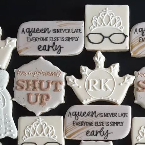 Princess Diaries Cookies, Princess Diaries Cake, Bachelorette Party Cookies, Birthday 28, Bachelorette Shots, Cookies Wedding, Sweet Sixteen Birthday Party Ideas, Princess Cookies, Disney Princess Party