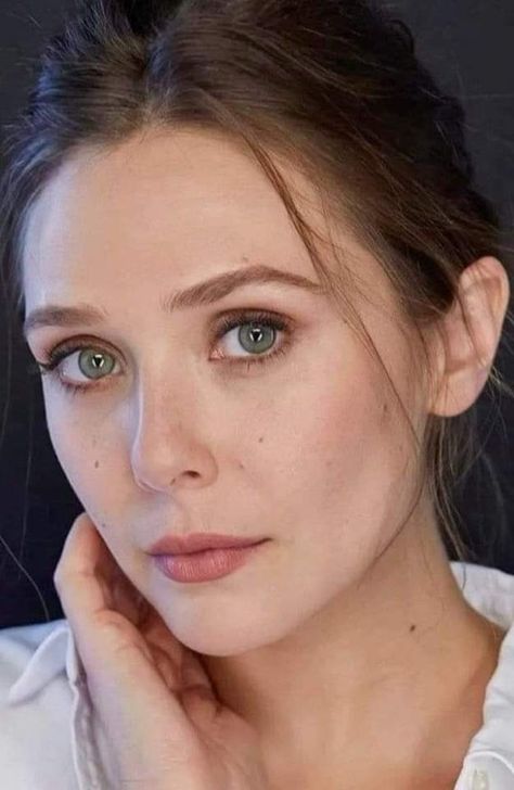 Blonde Elizabeth Olsen, Elizabeth Olsen Portrait, Elizabeth Olsen Haircut, Elizabeth Olsen Wallpaper, Elizabeth Olsen Photoshoot, Lizzy Olsen, Olsen Scarlet Witch, Elizebeth Olsen, Girl Face Drawing