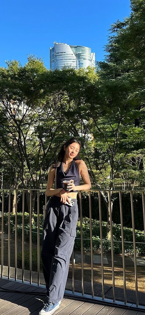 Yunjin Lesserafim Outfit Casual, Yunjin Outfits Casual, Yunjin Lesserafim Outfit, Huh Yunjin Outfits, Yunjin Fashion, Yunjin Outfits, Yunjin Style, Yunjin Kim, Siren Mermaid