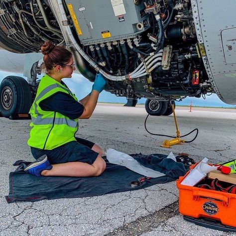 FEMALE AVIATION TECHNICIAN... Aircraft Maintenance Engineer, Aviation Engineering, Aircraft Maintenance, Study Smarter, Mood Board, Aircraft, Engineering