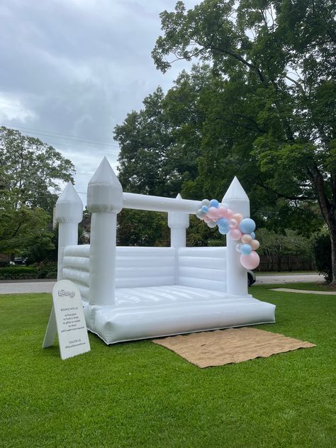 Both kids and adults enjoyed this bounce house during our gender reveal! The all white castle paired perfectly with our DIY ballon garland and looked so charming with all the reveal decor! Diy Ballon, White Castle, Soft Play, Bounce House, Party Rentals, All White, 3rd Birthday, Gender Reveal, Castle