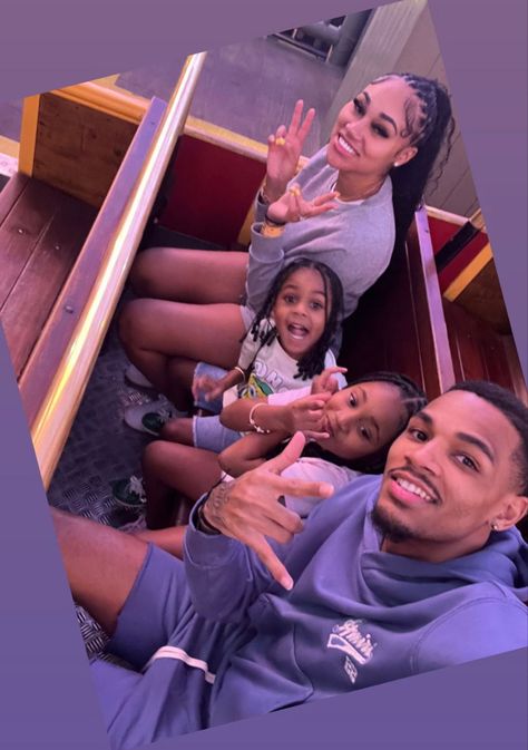 Cute Black Family Pictures, Black Family Travel Goals, Black Family Goals, Black Couple With Daughter, Dream Life Aesthetic Family Black, Cute Mixed Family Goals, Cute Family Pictures, Life Goals Future, Mommy And Baby Pictures