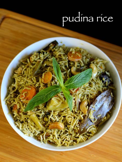 pudina rice recipe | mint rice recipe | mint pulao recipe - http://hebbarskitchen.com/pudina-rice-recipe-mint-rice-mint-pulao/ Rice Recipes For Lunch, Pudina Rice, Mint Rice, Recipe For Lunch, Indian Rice Recipes, Spicy Snacks Recipes, Breakfast Recipes Indian, Pulao Recipe, Chaat Recipe