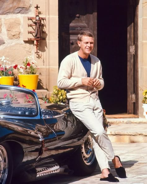 Instagram Steve Mcqueen Fashion, 60s Celebrities, Italian Men Fashion, British Fashion Classic, Hubert Givenchy, Blue Outfit Men, Steve Mcqueen Style, Bristol London, Modern Preppy