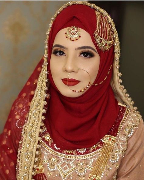 Hijab For Wedding Party, Hijab Dulhan, Bridal Hijab Styles Pakistani, Hijabi Dulhan, Hijab For Wedding, Bridal Dresses Ideas, Bridal Dresses 2022, Muslim Wedding Dress Hijab Bride, Hijabi Bride