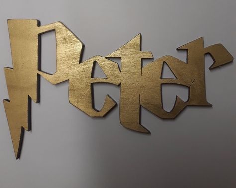 Harry Potter Parents, Harry Potter Nursery, Coat Pegs, Harry Potter Baby Shower, Harry Potter Baby, Harry Potter Decor, Gold Fronts, Harry Potter Room, Door Plaques