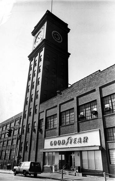 Streets of Akron: Vintage photos of the Rubber City | cleveland.com Zeppelin Airship, Firestone Tires, Buckeye Nation, Goodyear Tires, Cuyahoga Falls, Ohio History, Summit County, Akron Ohio, Hampton Inn