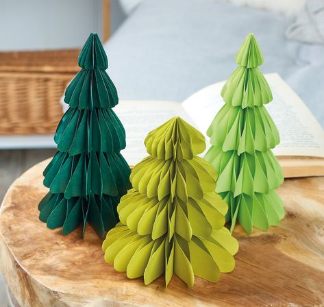 Diy Honeycomb, Diy Paper Christmas Tree, Book Craft, Christmas Tree Template, Honeycomb Decorations, Paper Christmas Decorations, Tree Templates, Christmas Tree Decorations Diy, Honeycomb Paper