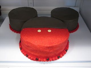 DIY Mickey Mouse Cake Cupcakes Minnie Mouse, Mickey Mouse Bday, Mickey Mouse Birthday Cake, Mouse Cupcakes, Mickey Mouse Themed Birthday Party, Mickey Mouse Clubhouse Birthday Party, Mickey Cakes, Mickey Mouse Clubhouse Party, Mickey Birthday Party