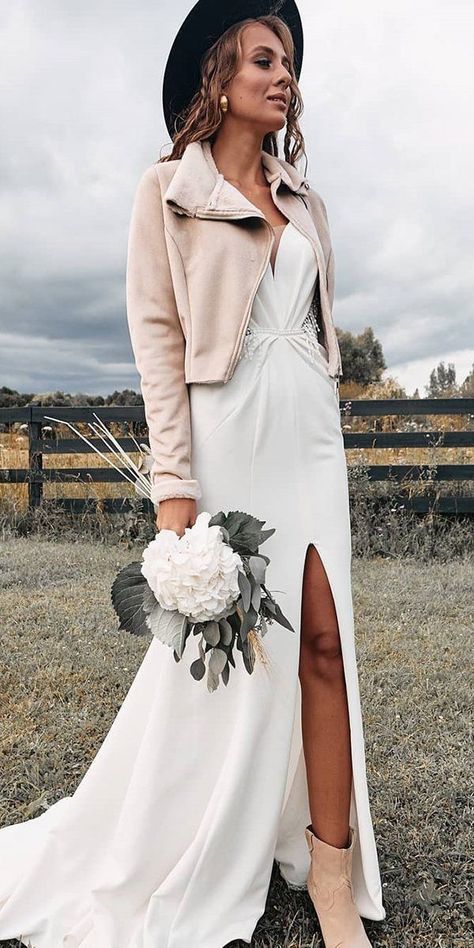 Hottest Trend 2019: 18 Wedding Jackets ❤  wedding jackets country with hat for fall dioni ru #weddingforward #wedding #bride Wedding Dress Jacket Ideas, Fall Wedding Jacket, Winter Wedding Dress Fur, Fur Wedding Dress, Wedding Dress Jacket, Faux Fur Wedding, Wedding Sweater, Fall Wedding Outfits, Bridal Coat