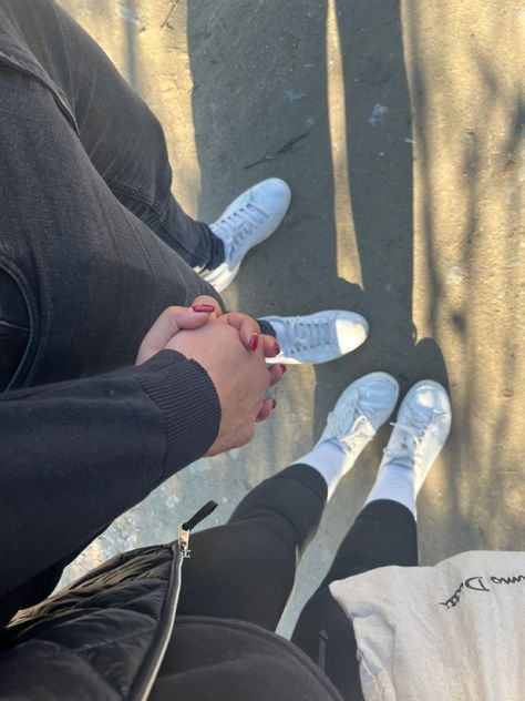 #walk #naturelovers Guy And Girl Holding Hands, Couple Shoes Matching, Holding Hands Walking, Girls Holding Hands, Dream Relationship, Boy Walking, Couple Hands, Couples Walking, Walk Together