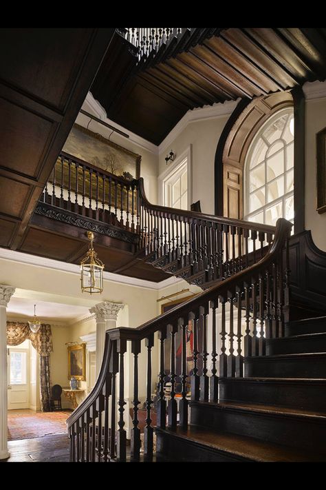 Historical Mansions, Grand Staircases, Abandoned Manor, Manor House Interior, Grand Interior, Main Staircase, Old Money House, Luxury Staircase, Country Mansion