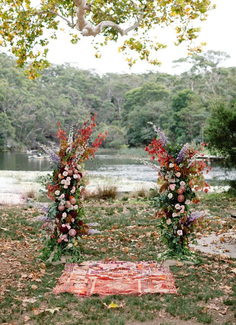 25 COOL WEDDING CEREMONY STYLING IDEAS – Hello May Ceremony Styling, Floral Ceremony, Bridal Party Tables, Reception Ceremony, Cool Wedding, Wedding Arbour, Quirky Wedding, Bridal Table, Autumn Lights