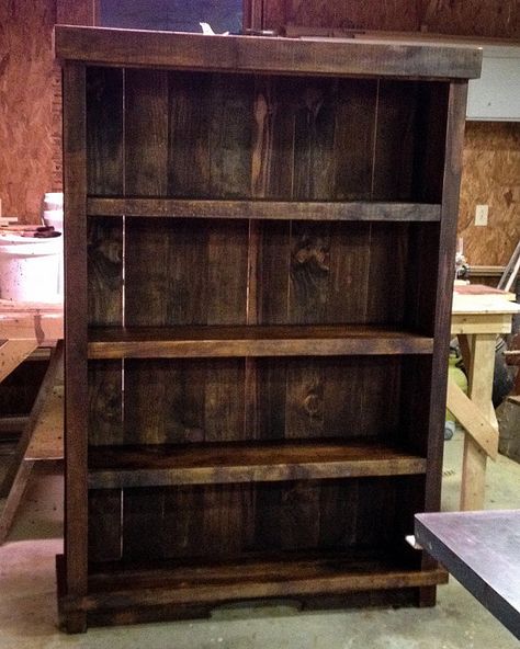 Rustic bookshelf Barnwood bookshelf Palletwood by BarnesandCo Barnwood Bookshelf, Rustic Bookshelves, Rustic Bookshelf, Rustic Bookcase, Wood Bookshelf, Barn Wood Crafts, Barn Wood Projects, Bookcase Design, Entryway Shoe