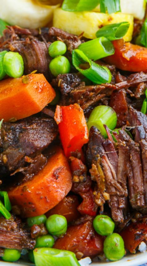 Jamaican Style Jerk Beef Stew ~ Slow cooked Jamaican style, melt in your mouth, jerk beef stew that is just packed with flavour! Jamaican Stew Beef, Stew Beef Recipes Crockpot, Jamaican Beef Stew Recipe, Stew Beef Recipes, Jerk Beef, Jamaican Beef Stew, Beef Recipes Crockpot, Slow Beef Stew, Jamaican Oxtail