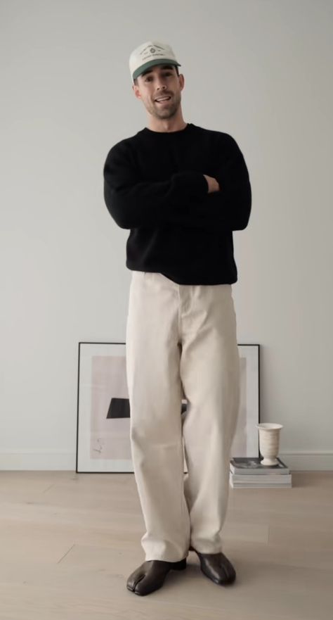 Cream And Black Outfits Men, Knitted Outfit Men, Polo Tee Outfit Men, Black And Cream Outfits, Normcore Men, Cold Weather Aesthetic, Daniel Simmons, Minimal Clothes, White Pants Men